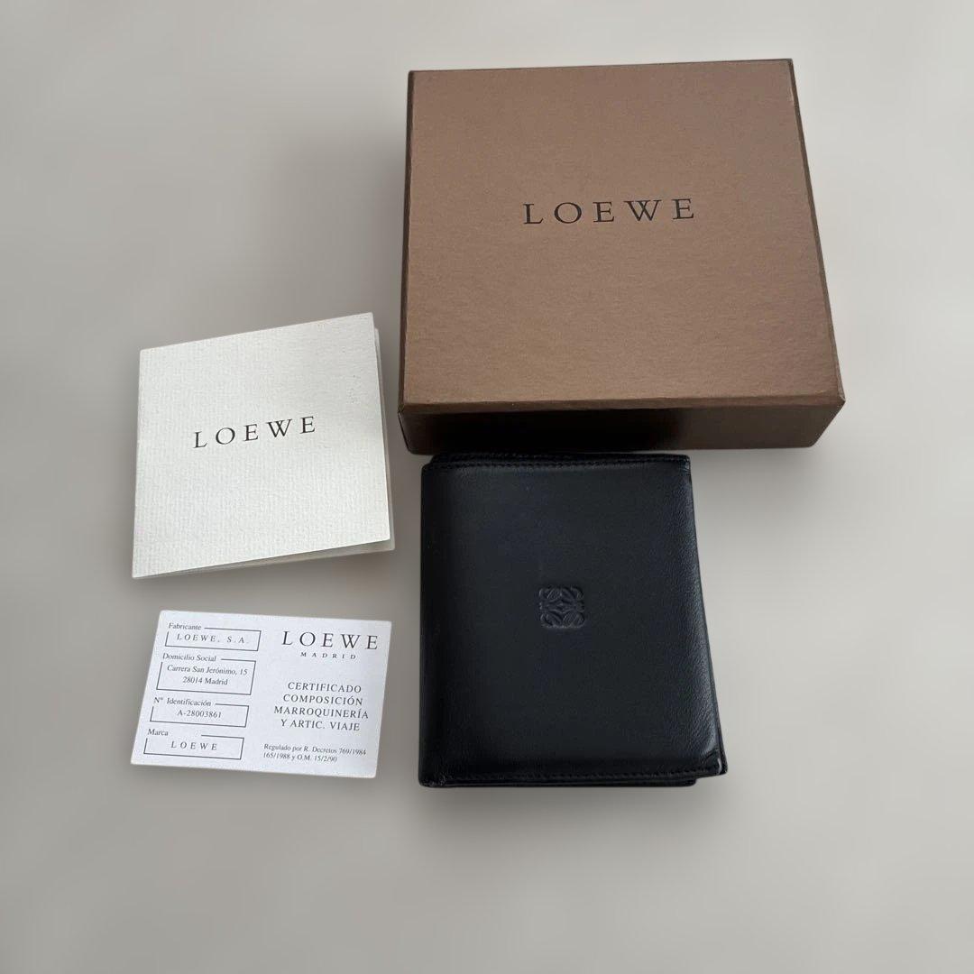 ロエベLOEWE アナグラム　二つ折り財布　ナッパレザー　スペイン製 LOEWE（ロエベ） アナグラム 二つ折り財布（小銭入れあり） レザー