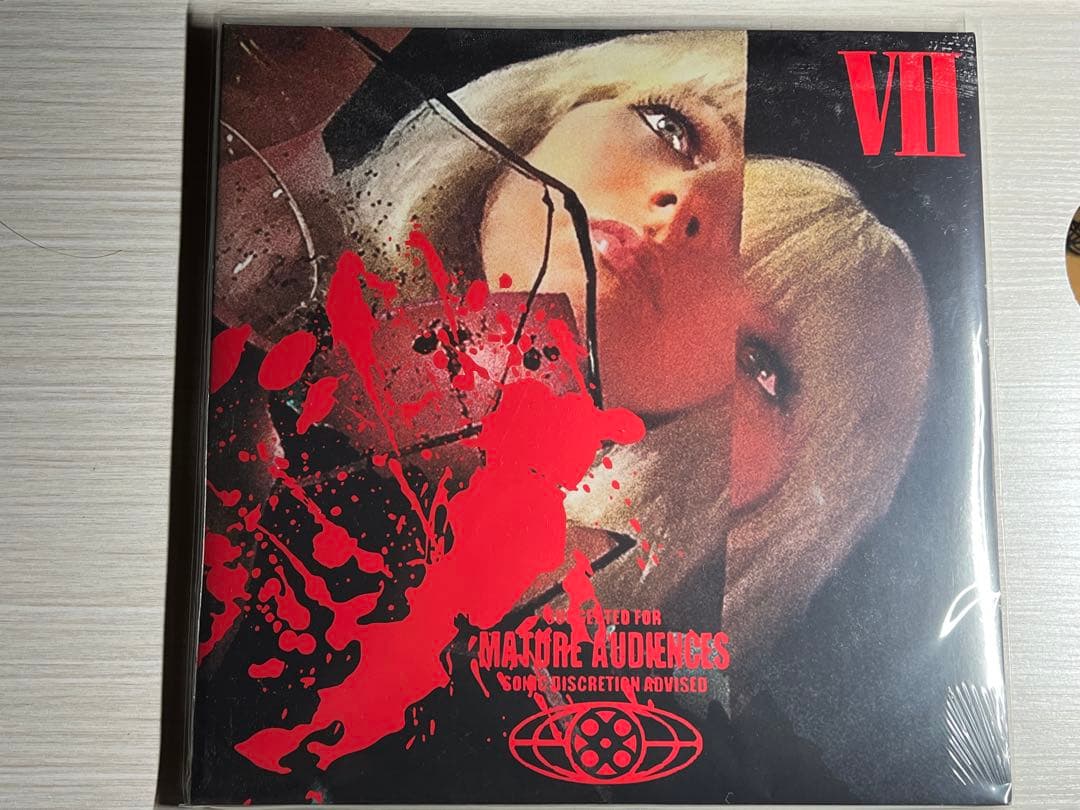 Chromatics Closer To Grey 未開封レコード Chromatics Closer To Grey 未開封レコード Chromatics Closer To Grey