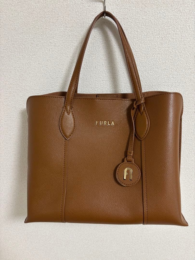 FURLA ブラウン ビジネスバッグVITTORIA FURLA（フルラ） トートバッグ VITTORIA L TOTE ヴィットリア グレイン