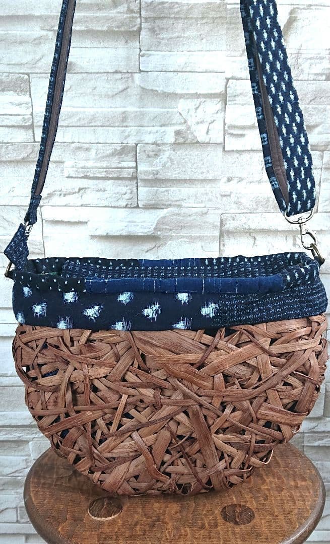 山葡萄ラウンド型ショルダー//斜め掛けbag 楽天市場】【ふるさと納税】＼手編みの1点物！／国産・山葡萄の