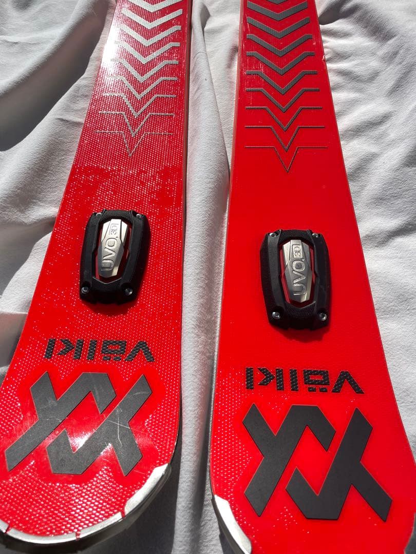 フォルクル2021〜22　VOLKL レースタイガーGS　180センチ フォルクル2021〜22 VOLKL レースタイガーGS 180センチ フォルクル2021